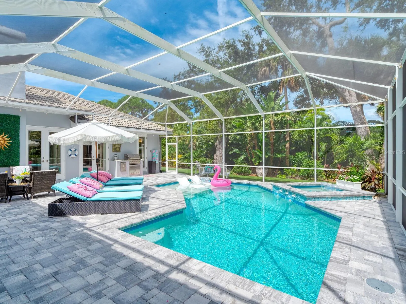 8600 WOODBRIAR DR