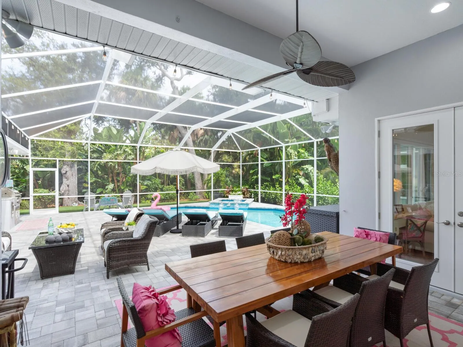 8600 WOODBRIAR DR