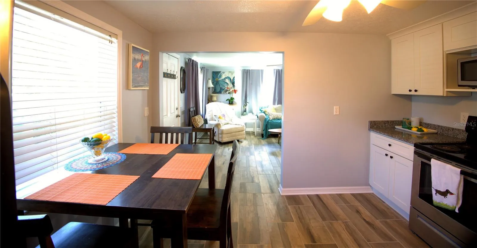 113 COLONIA LN W
