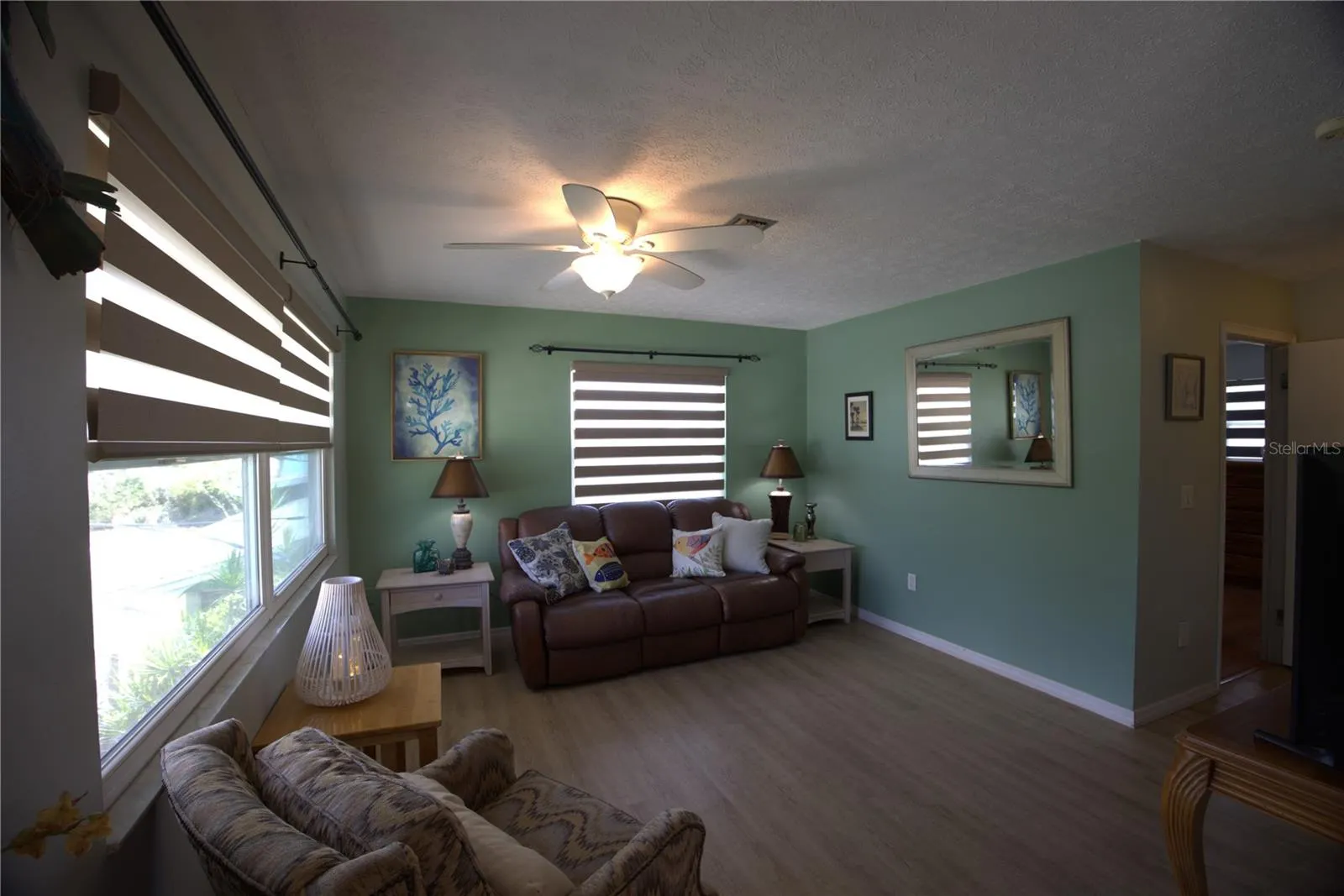 113 COLONIA LN W