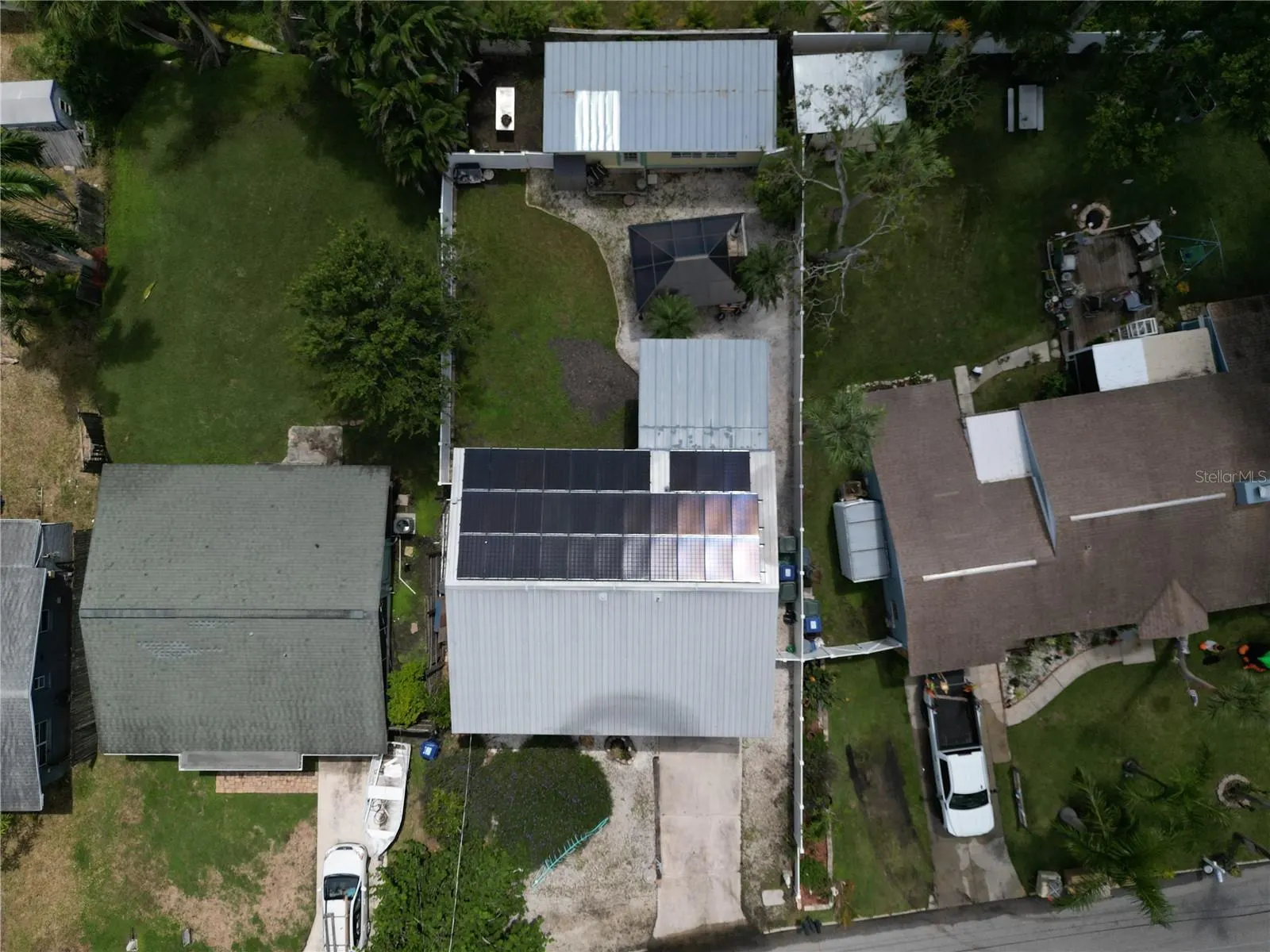 113 COLONIA LN W