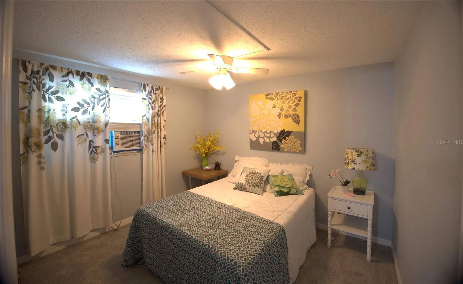 113 COLONIA LN W