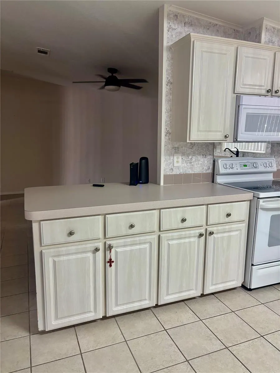 8307 NANCY LN