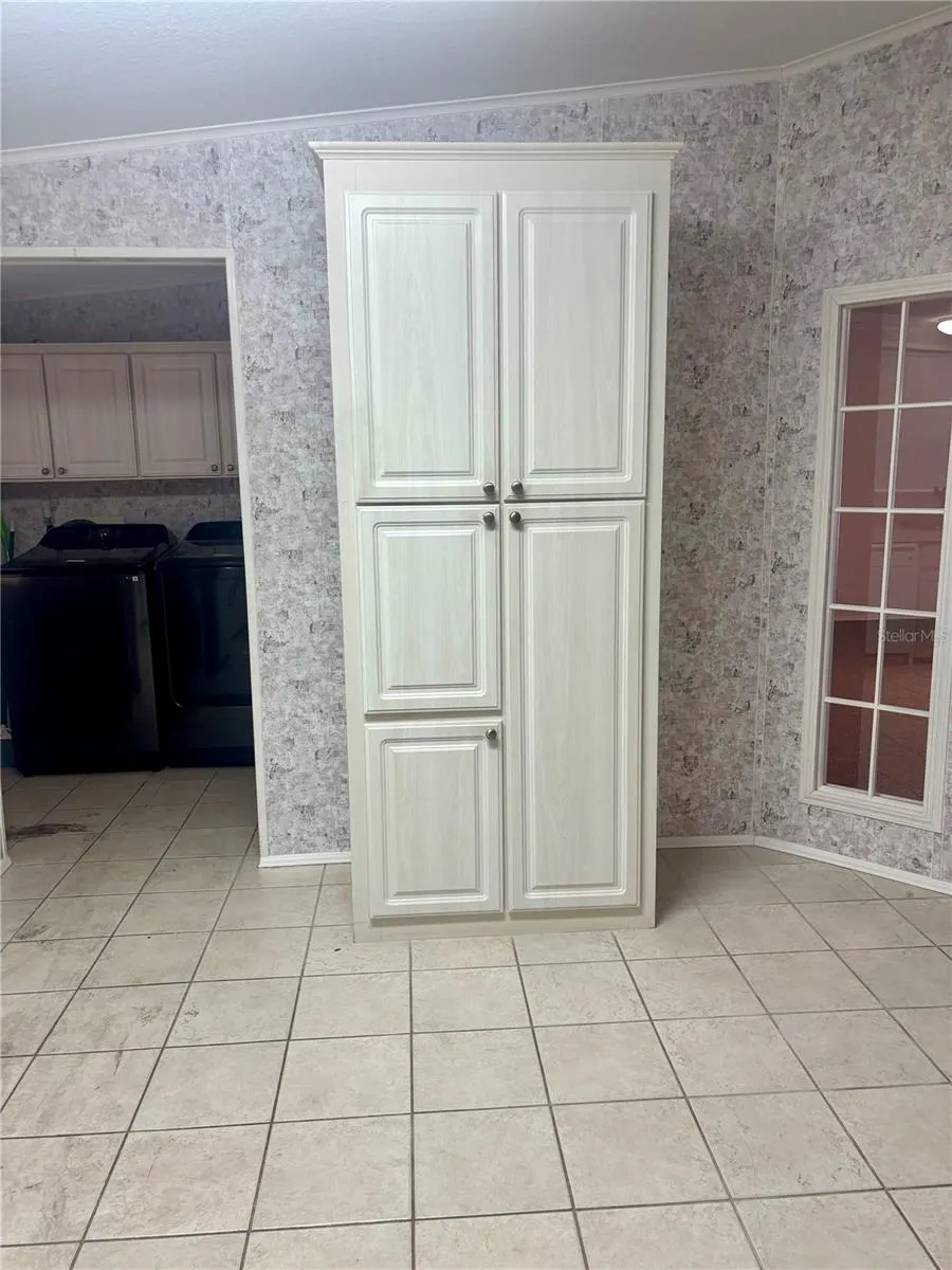 8307 NANCY LN