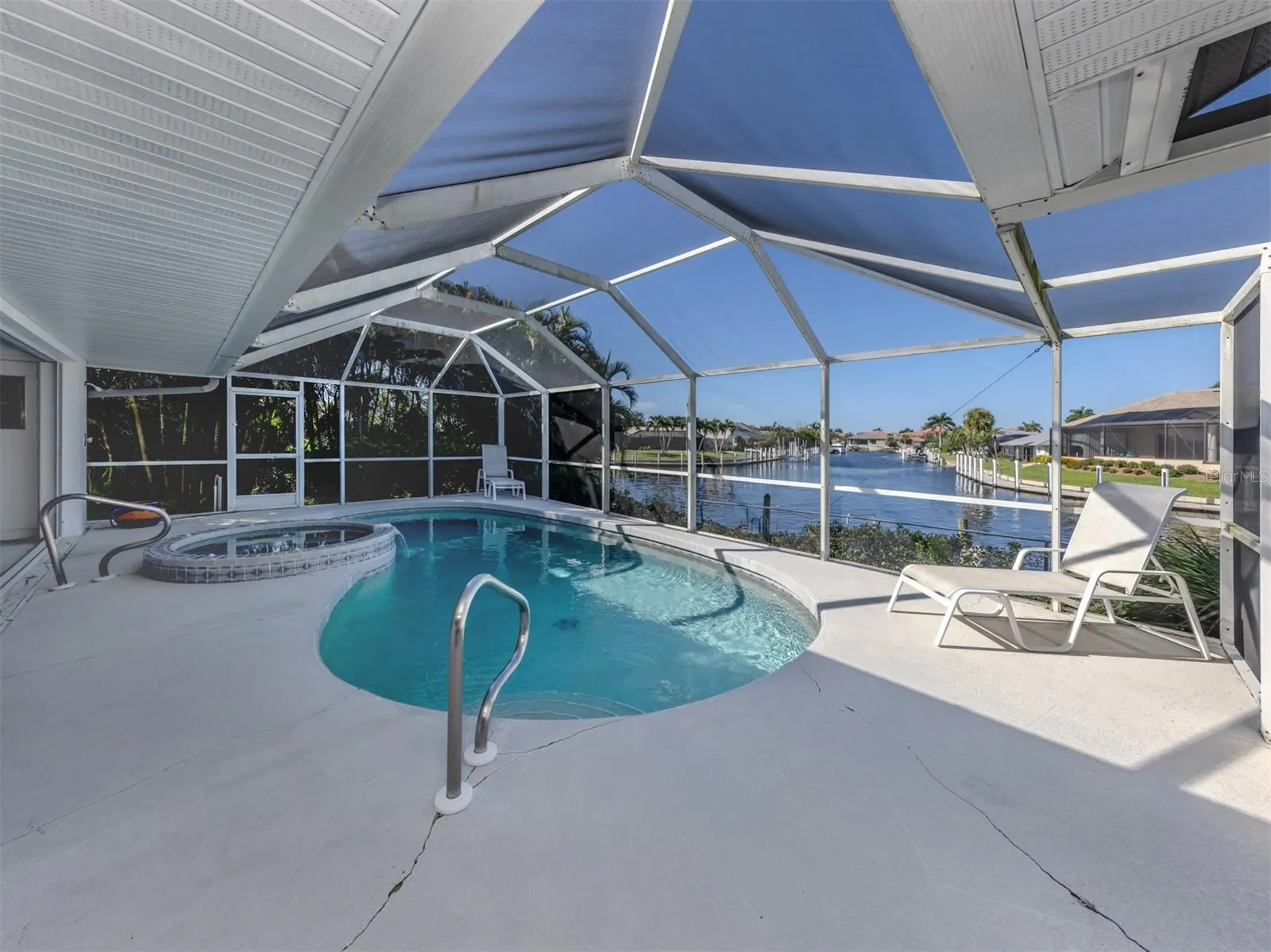 155 CRESCENT DR