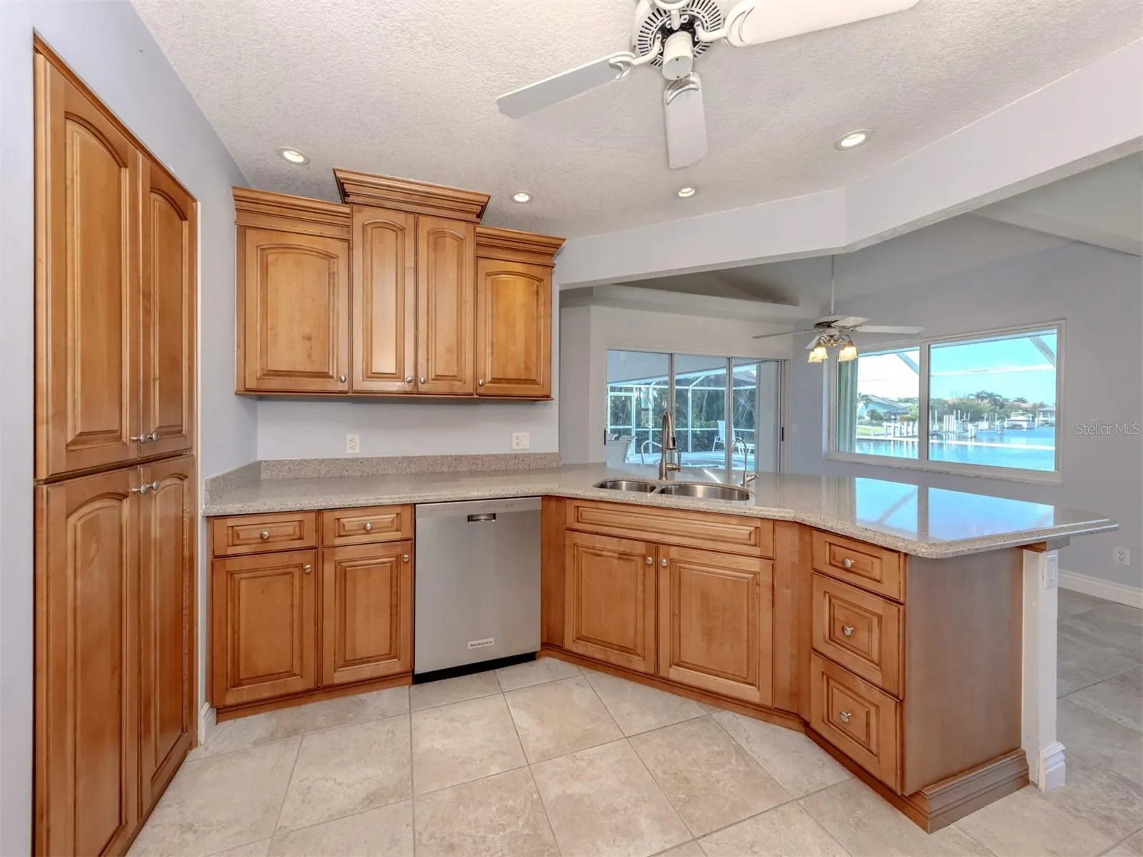 155 CRESCENT DR