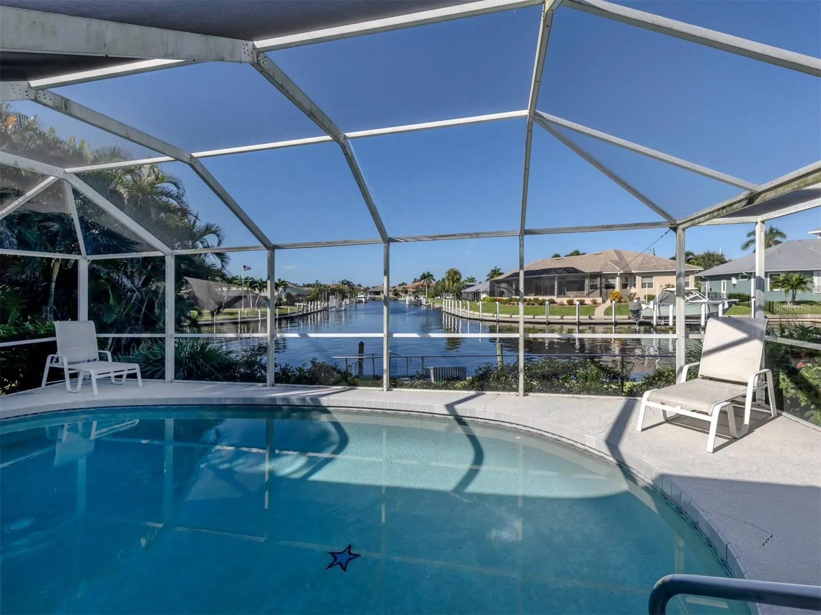 155 CRESCENT DR