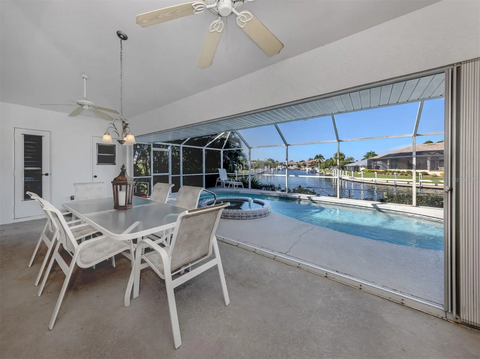 155 CRESCENT DR