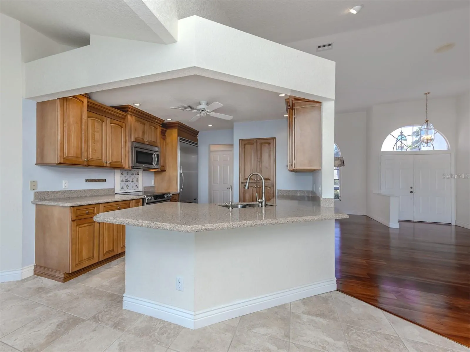 155 CRESCENT DR