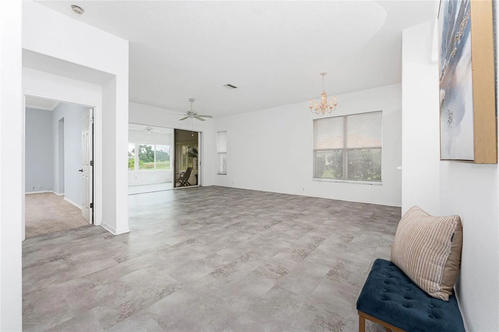 6730 GREENVIEW LN
