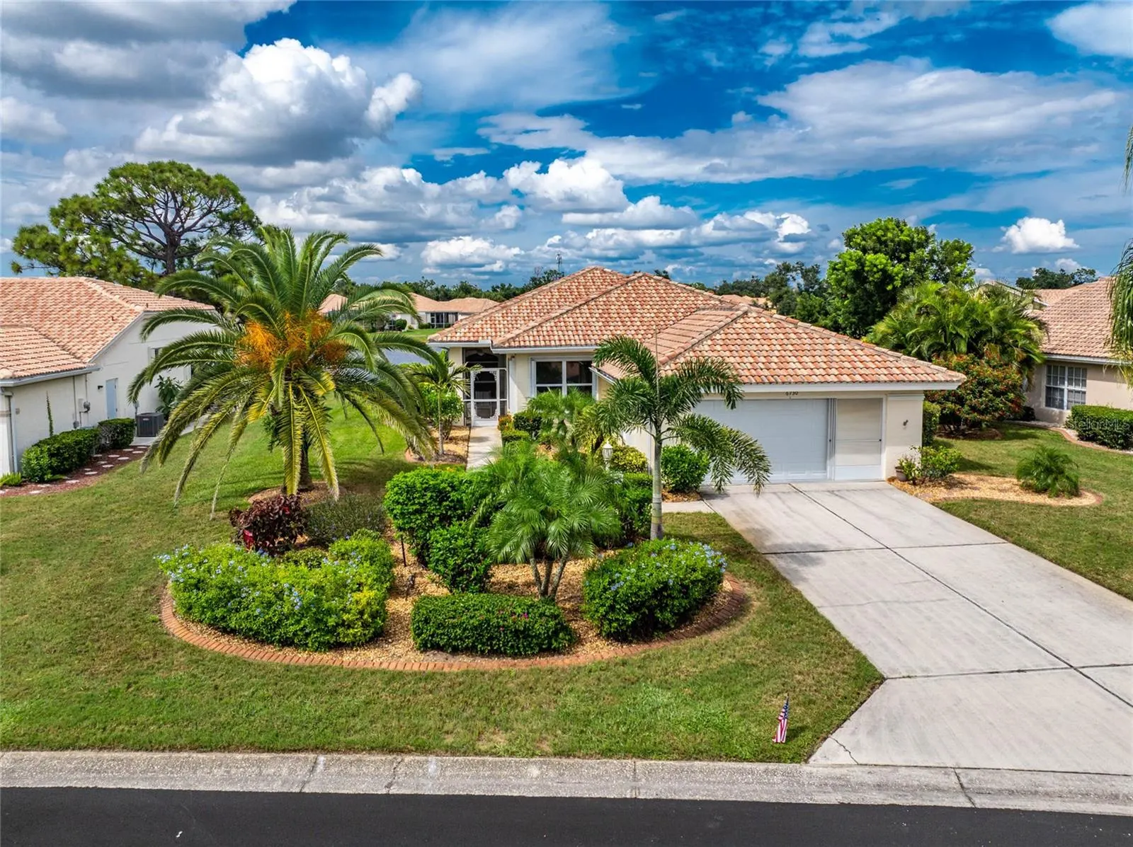 6730 GREENVIEW LN
