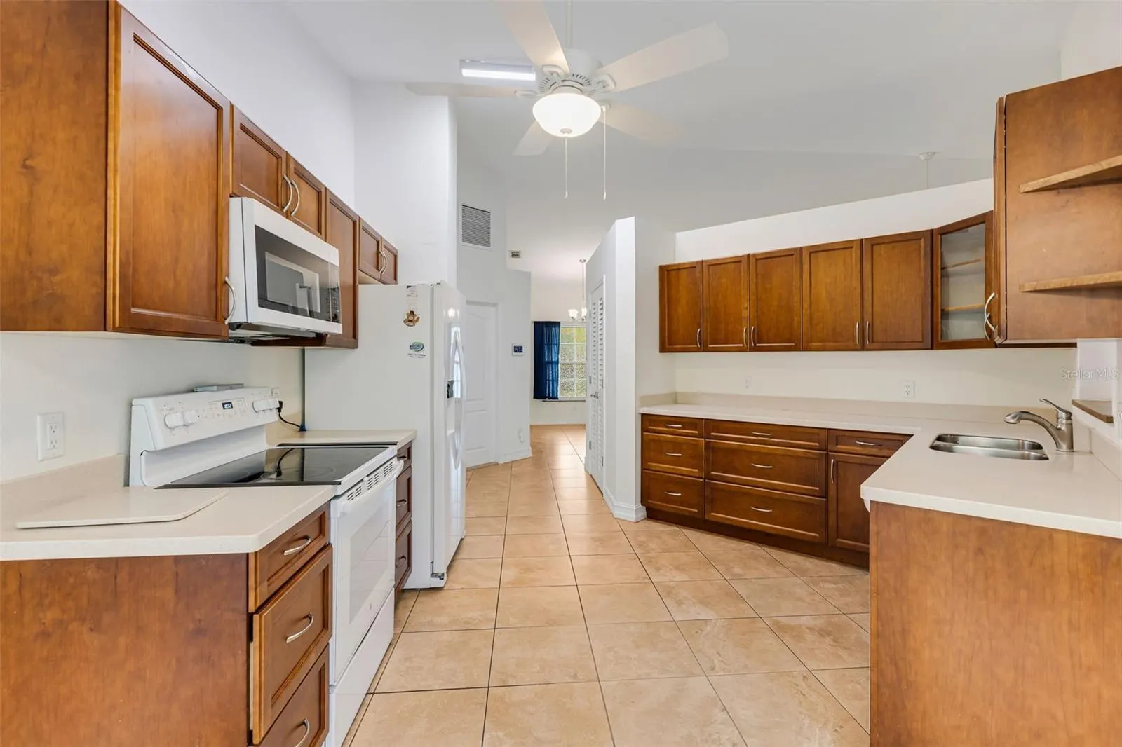 1930 GRANDVIEW DR