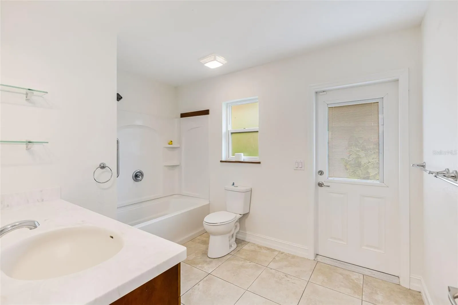 1930 GRANDVIEW DR