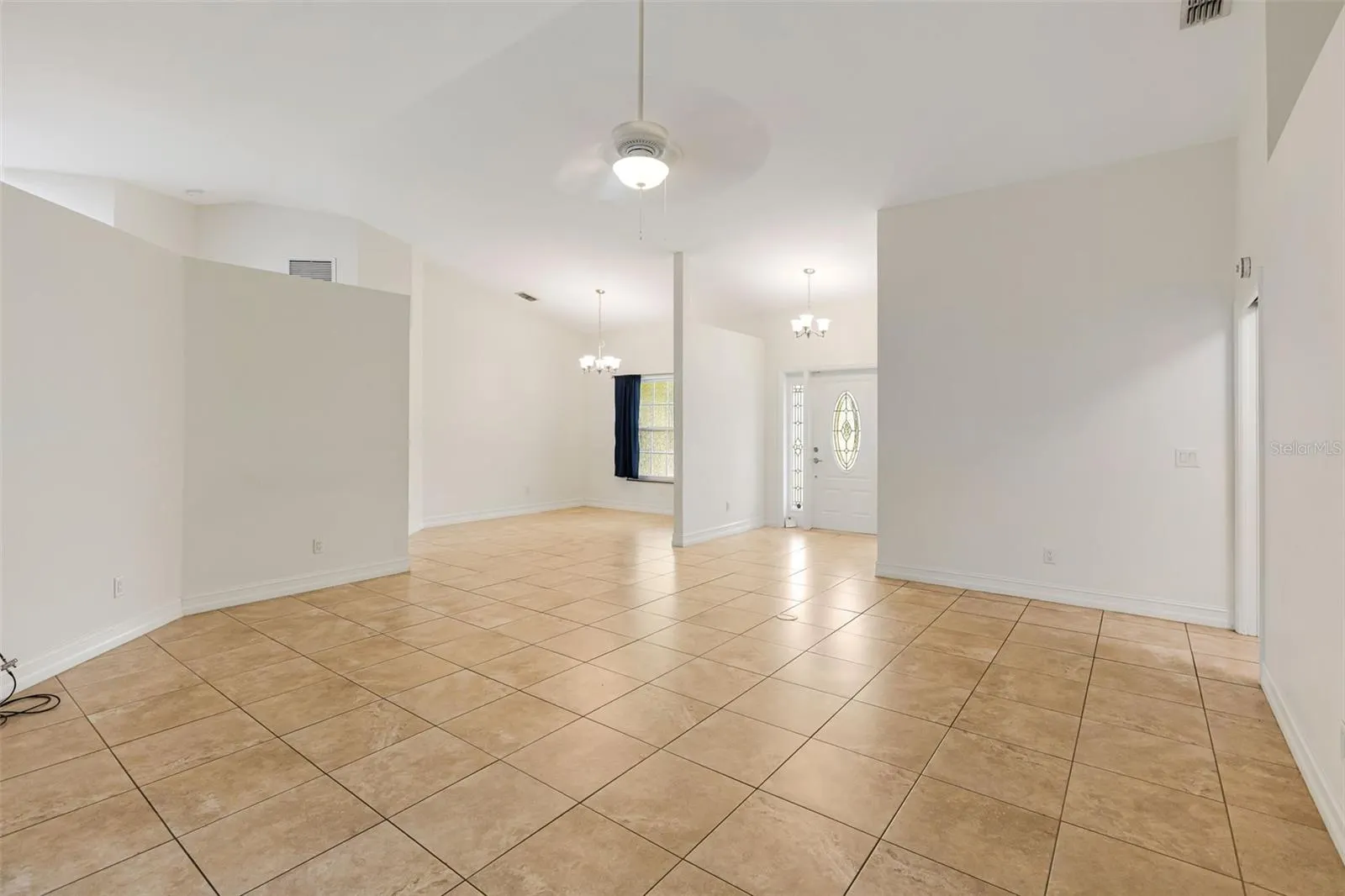 1930 GRANDVIEW DR
