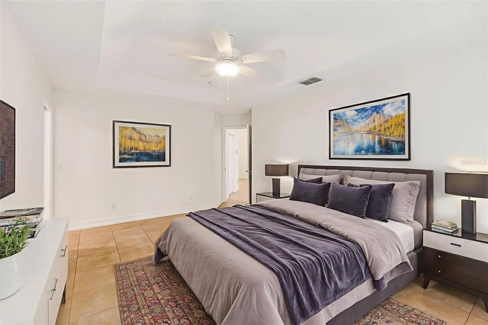 1930 GRANDVIEW DR