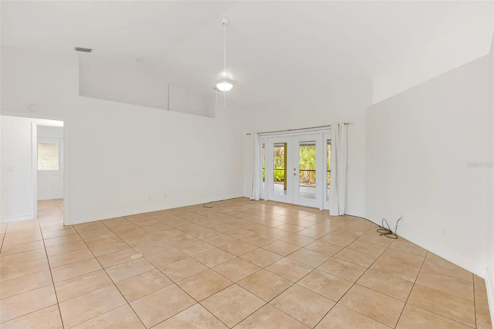 1930 GRANDVIEW DR