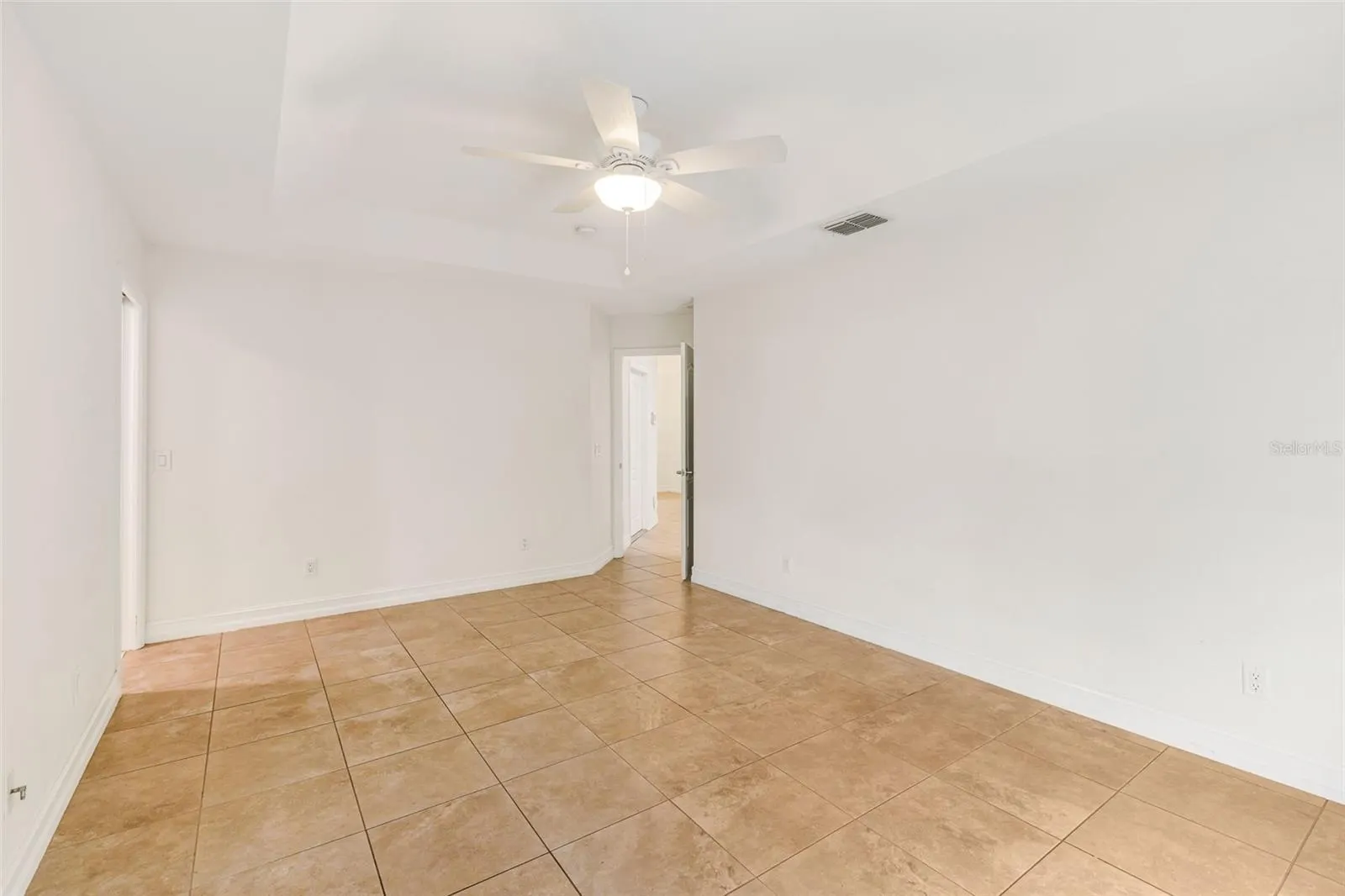 1930 GRANDVIEW DR