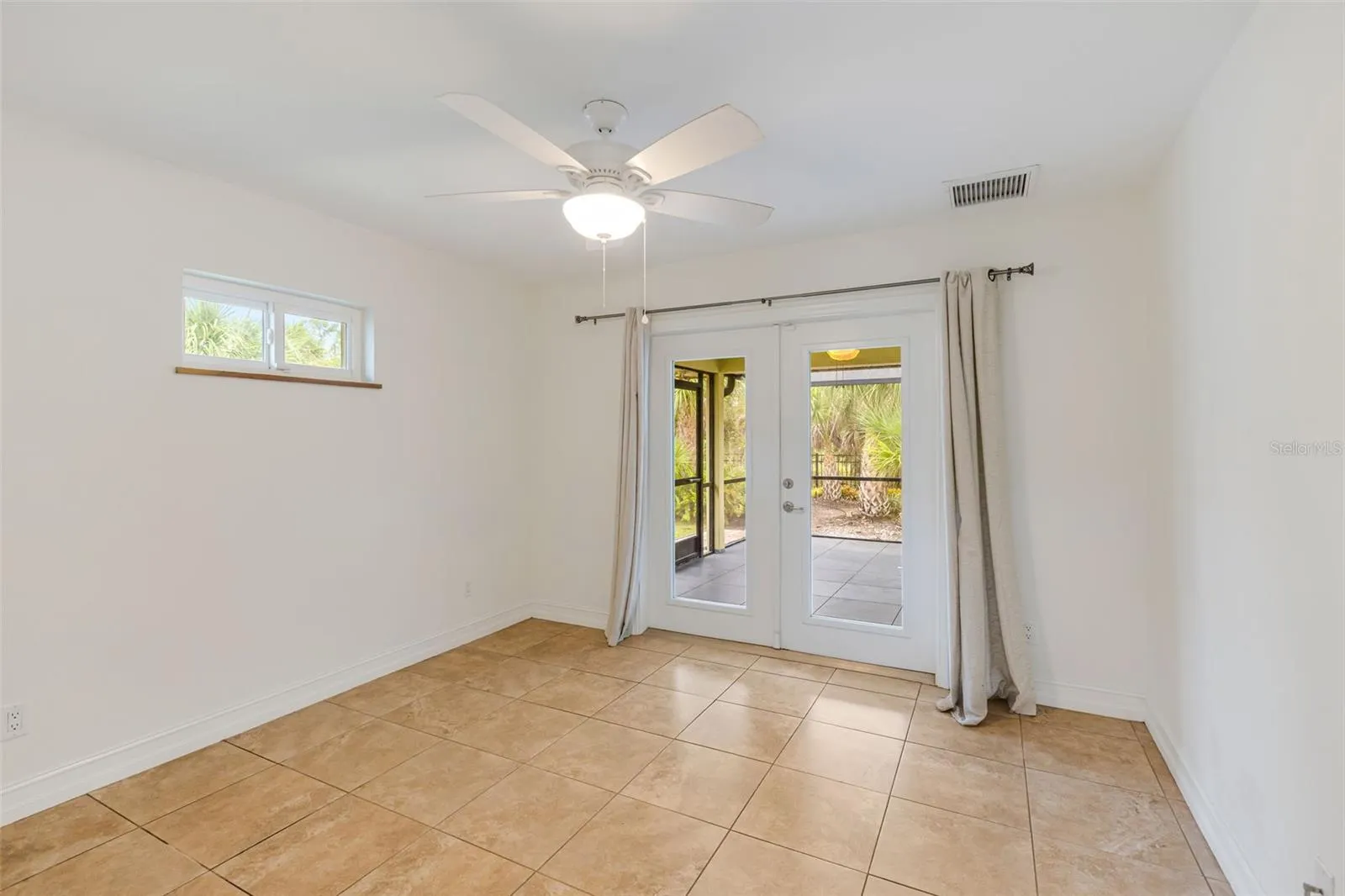 1930 GRANDVIEW DR