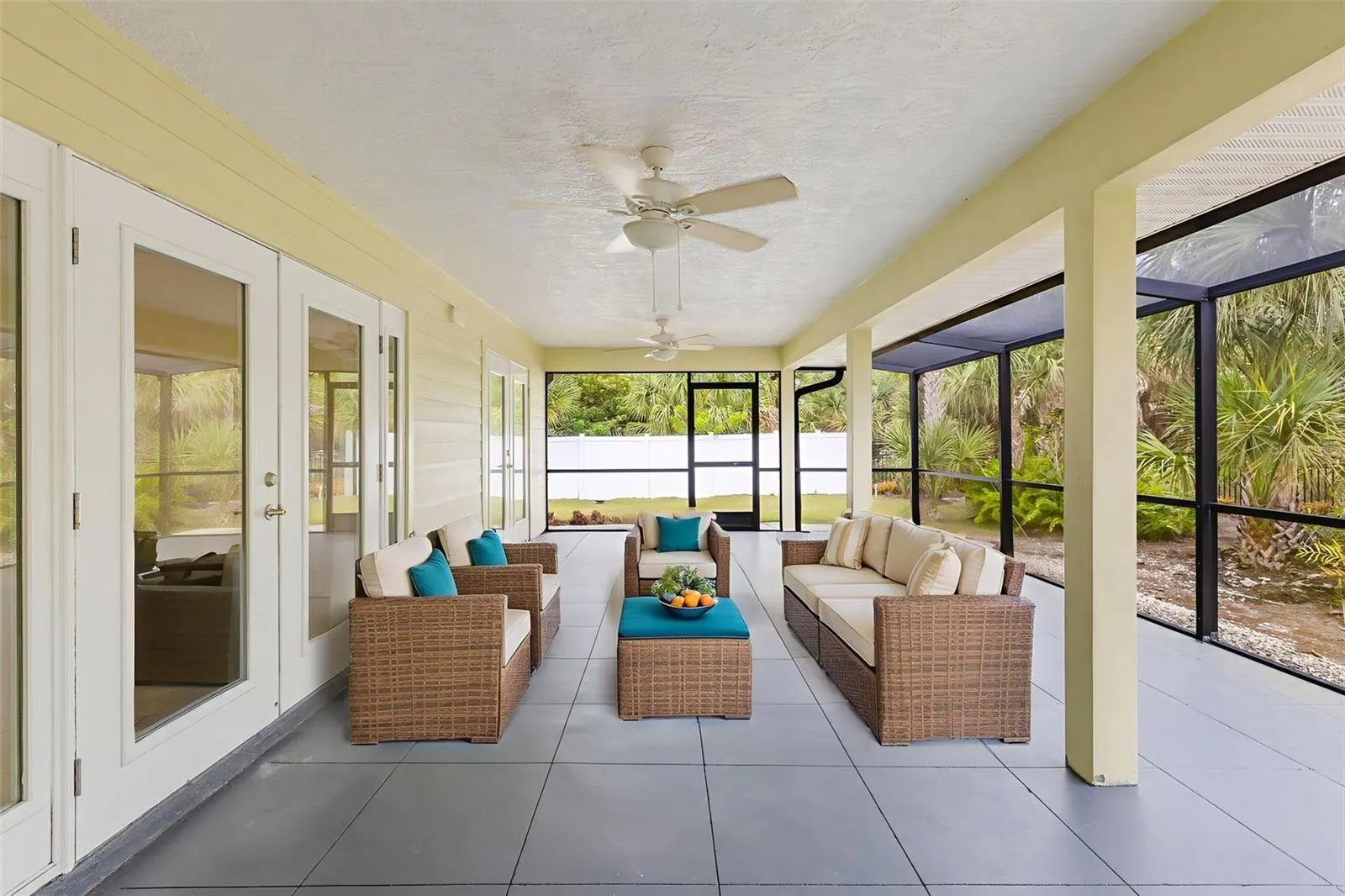 1930 GRANDVIEW DR