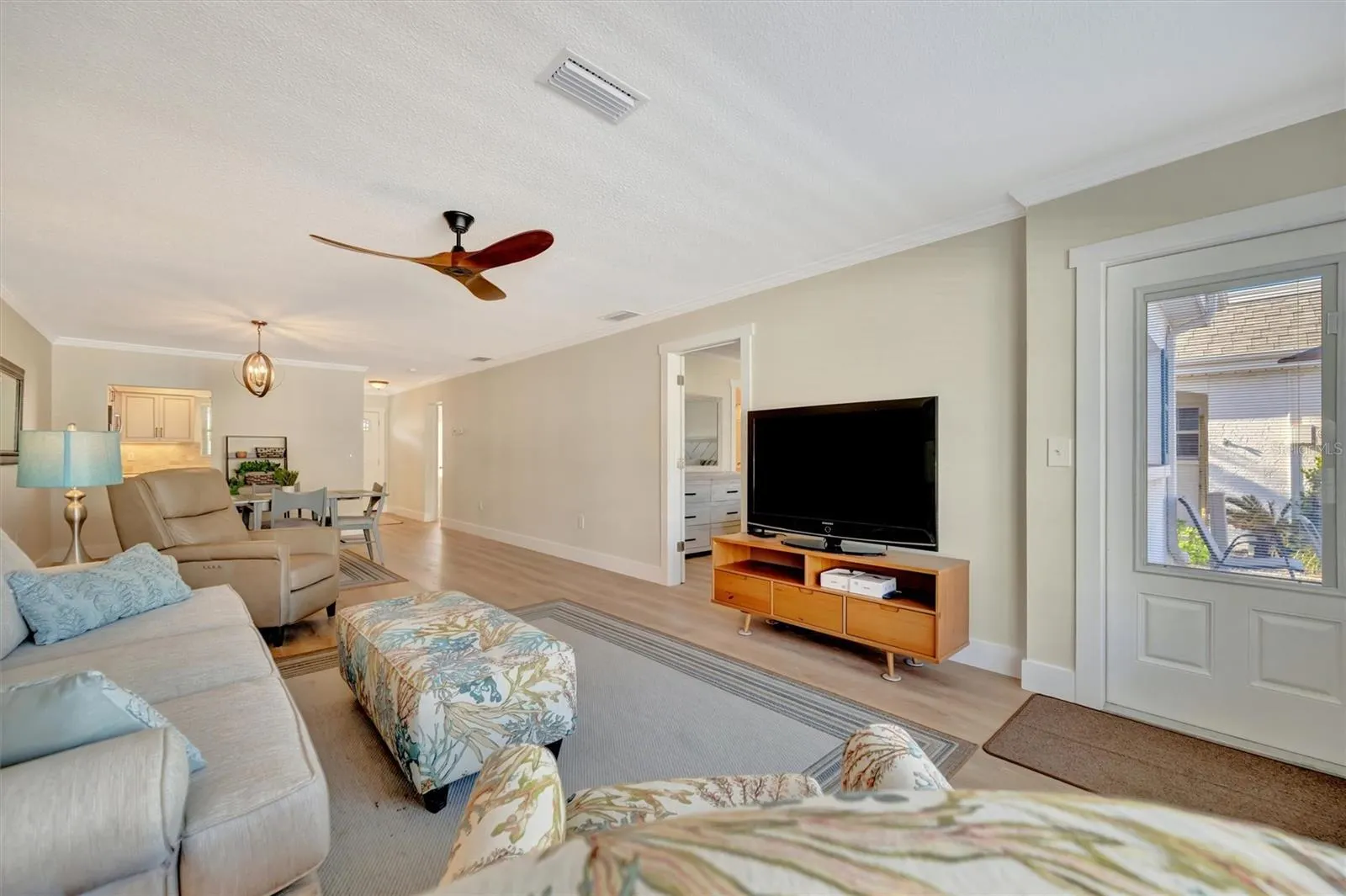 9718 HERNANDO CT