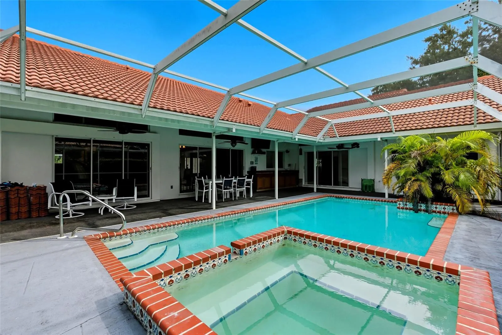 1602 SOUTHBAY DR
