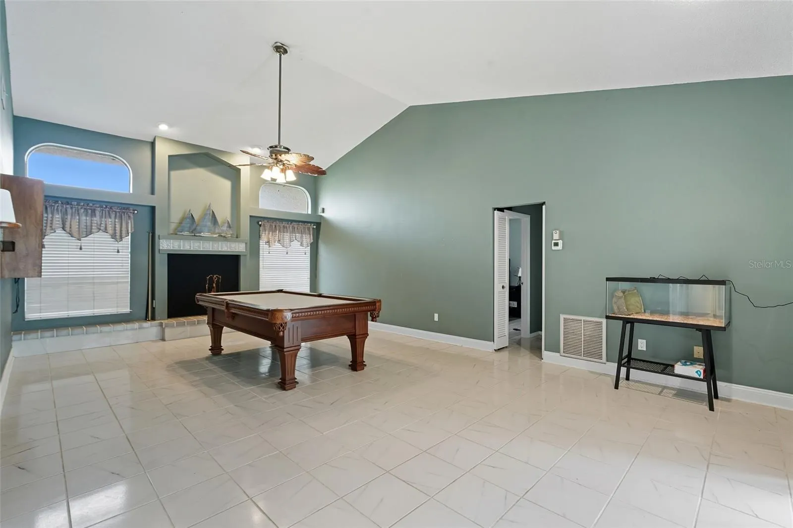 1602 SOUTHBAY DR