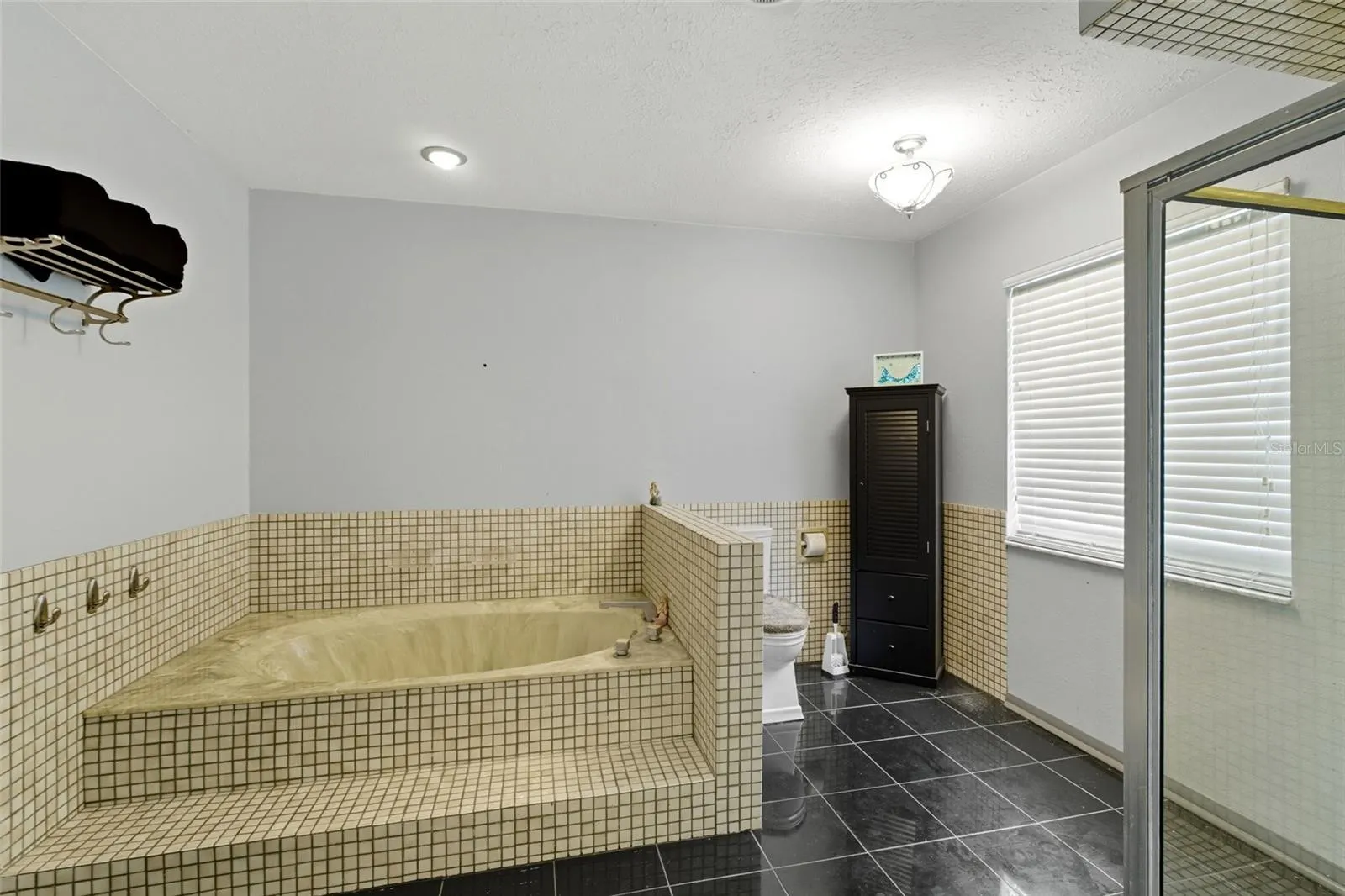 1602 SOUTHBAY DR