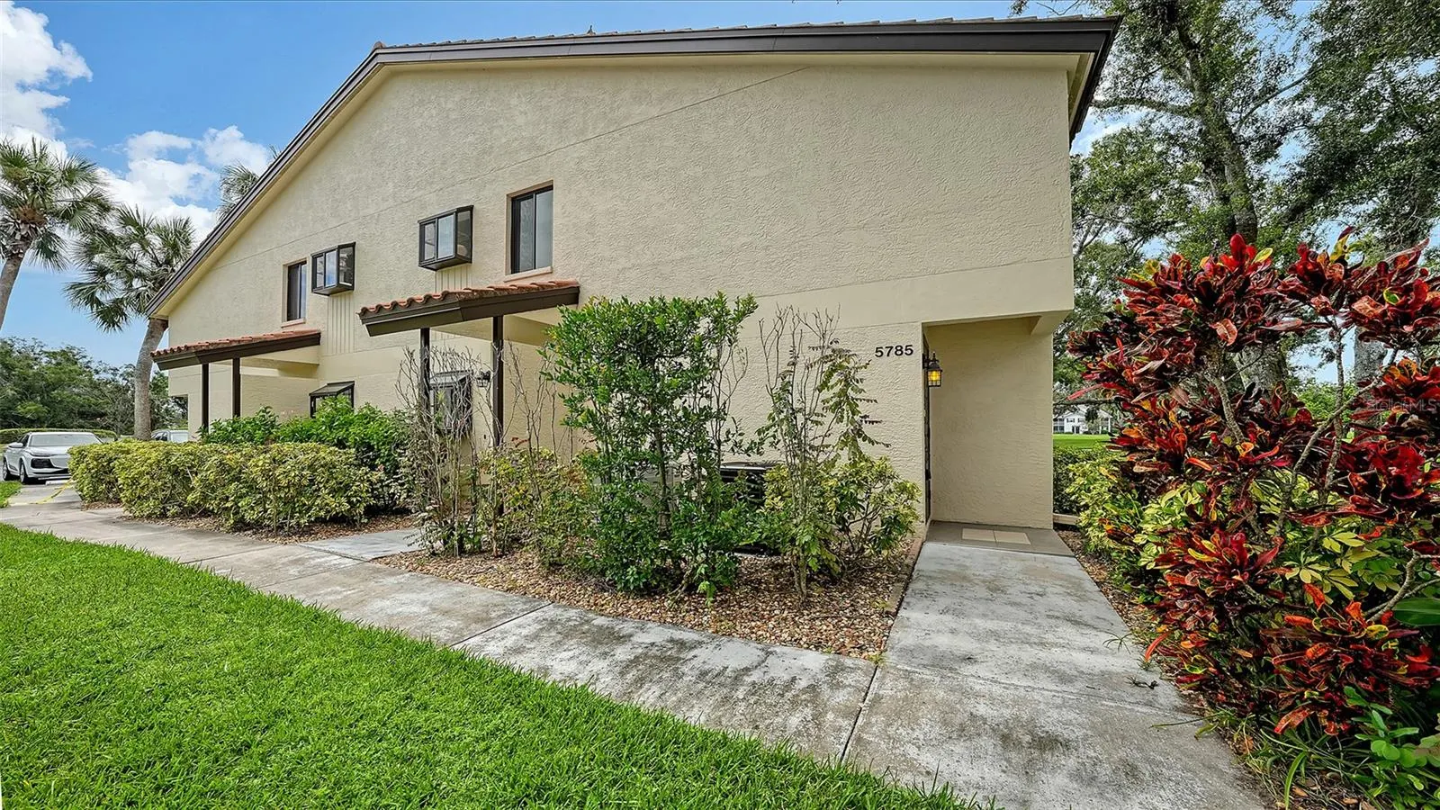5785 GARDENS DR #5785, #5785