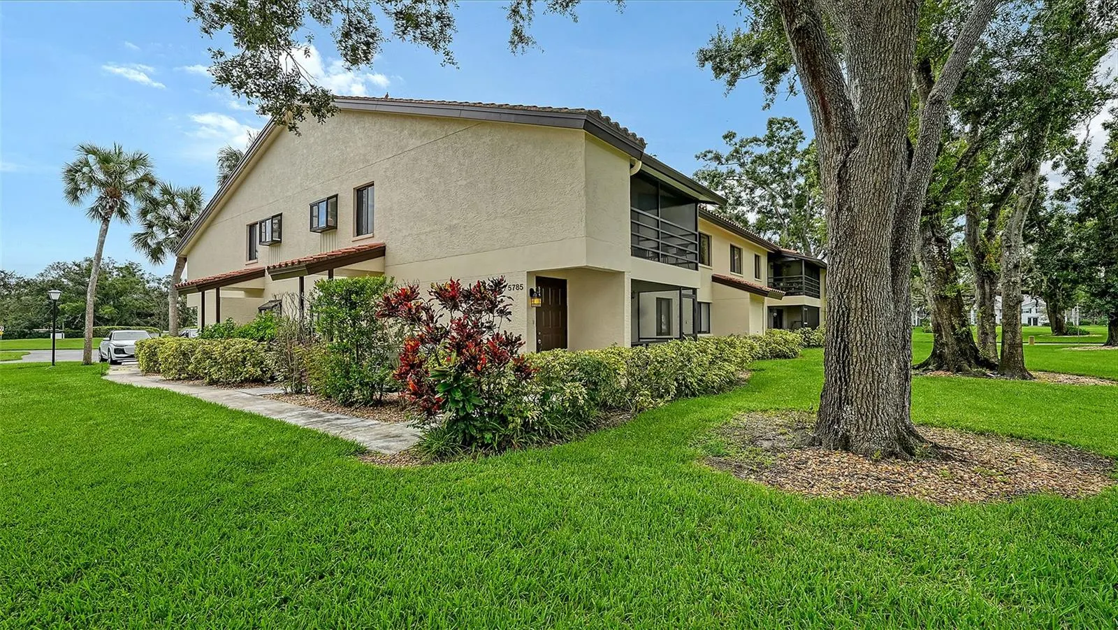 5785 GARDENS DR #5785, #5785