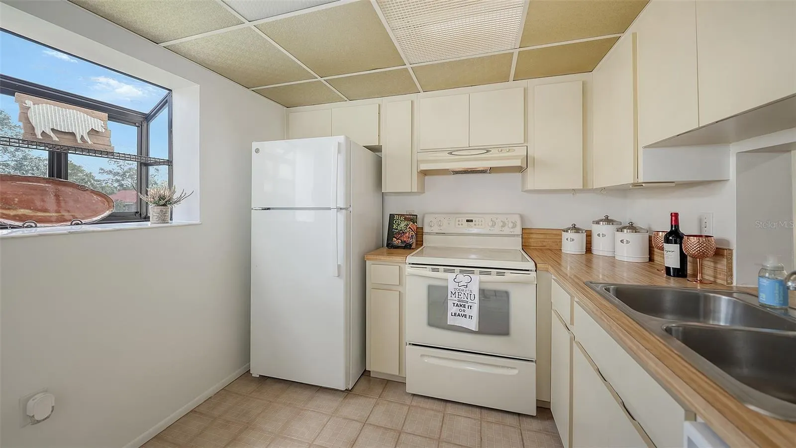 5785 GARDENS DR #5785, #5785