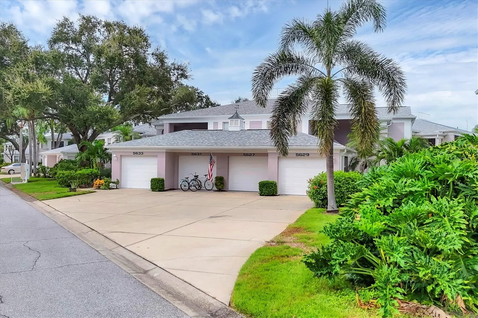 5627 SHEFFIELD GREENE CIR #37, #37