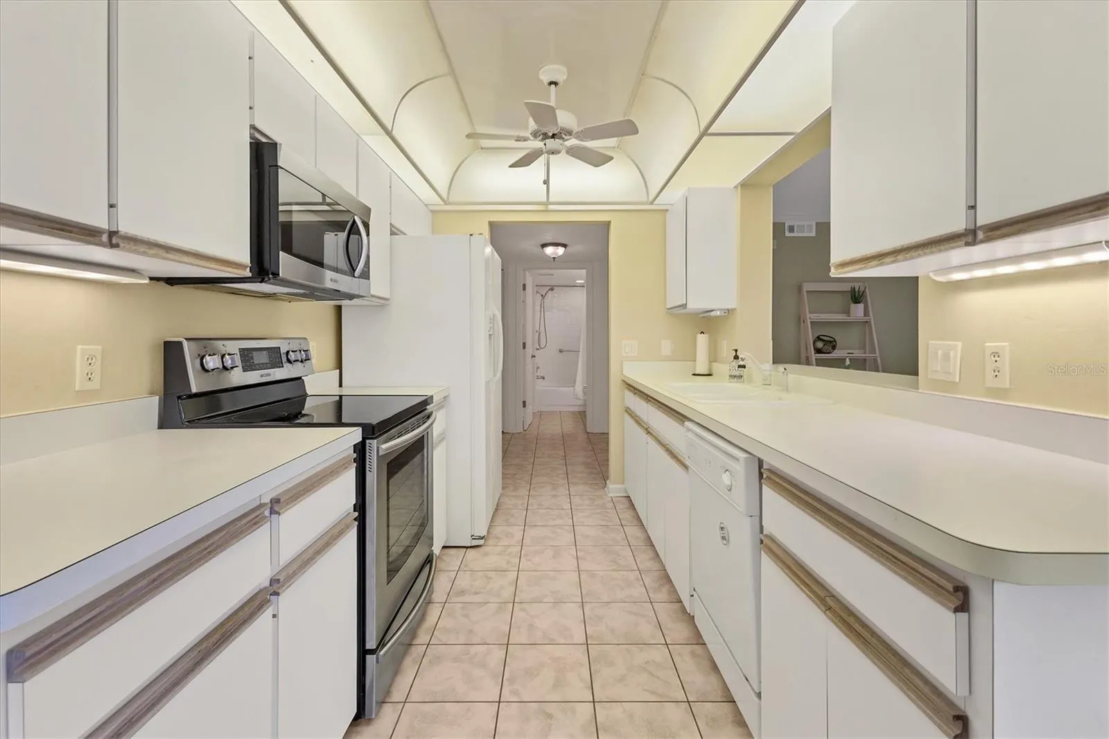 5627 SHEFFIELD GREENE CIR #37, #37