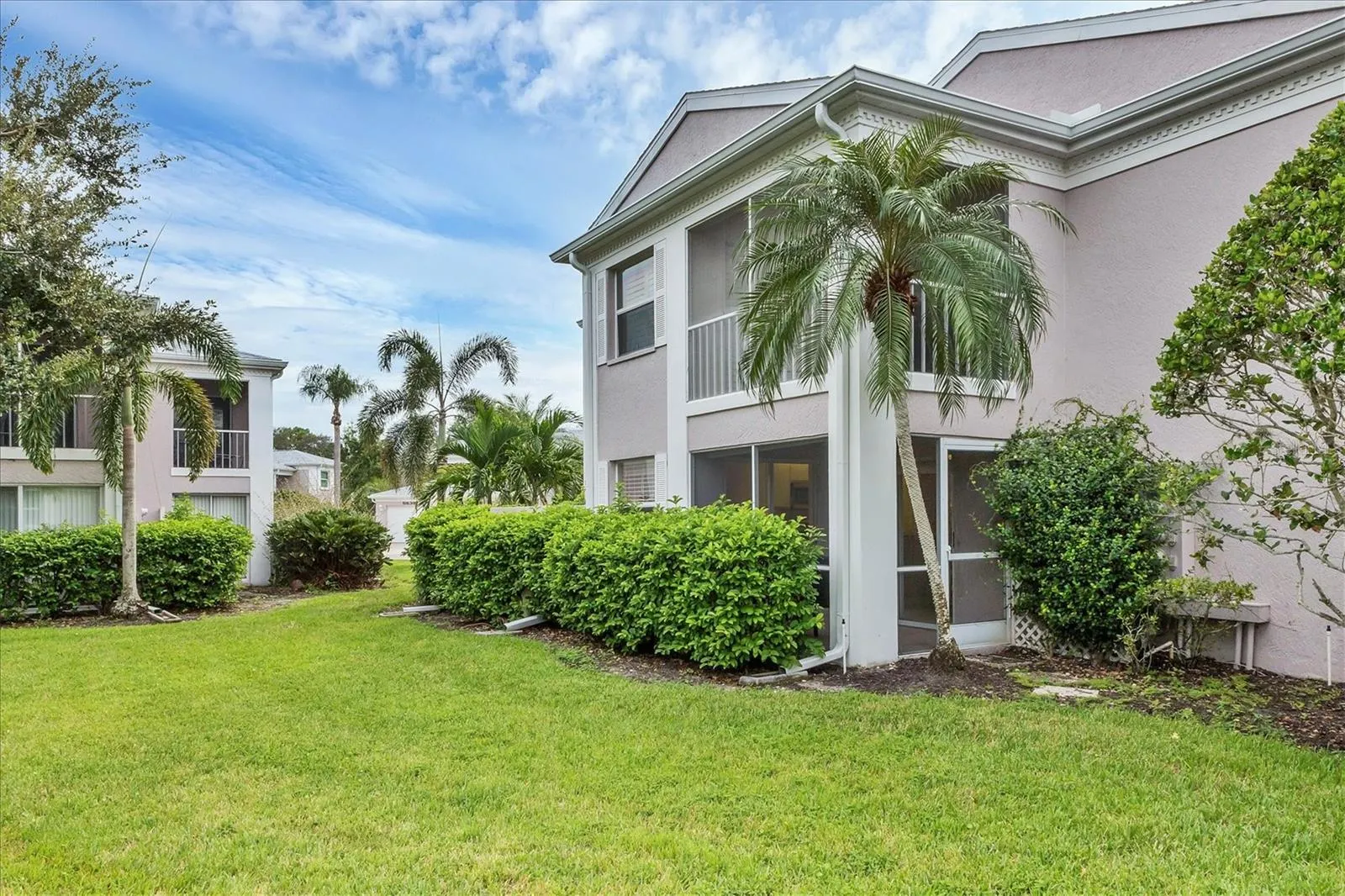 5627 SHEFFIELD GREENE CIR #37, #37