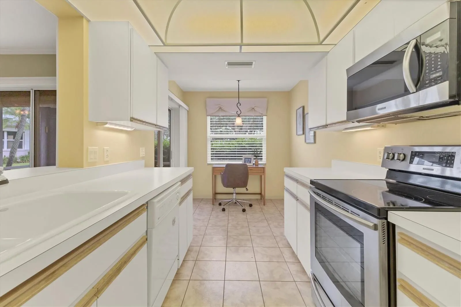 5627 SHEFFIELD GREENE CIR #37, #37