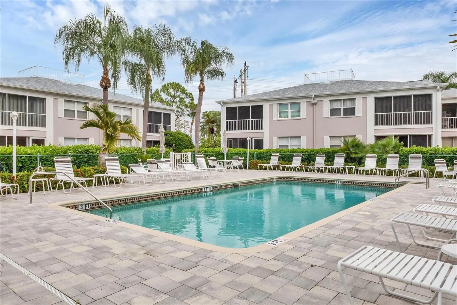 5627 SHEFFIELD GREENE CIR #37, #37