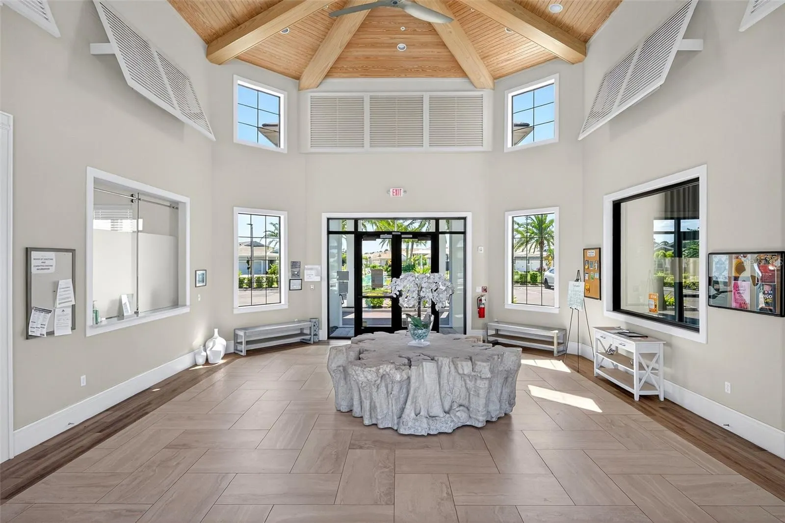 5858 LONG SHORE LOOP