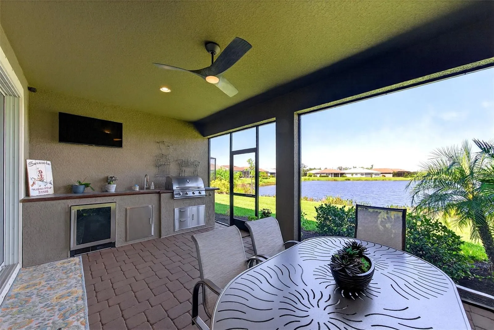 5858 LONG SHORE LOOP
