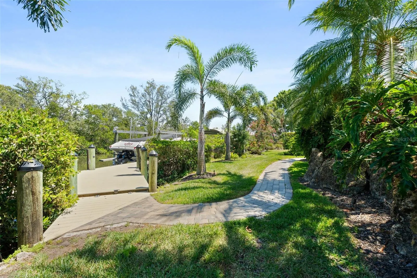 7118 HAWKS HARBOR CIR