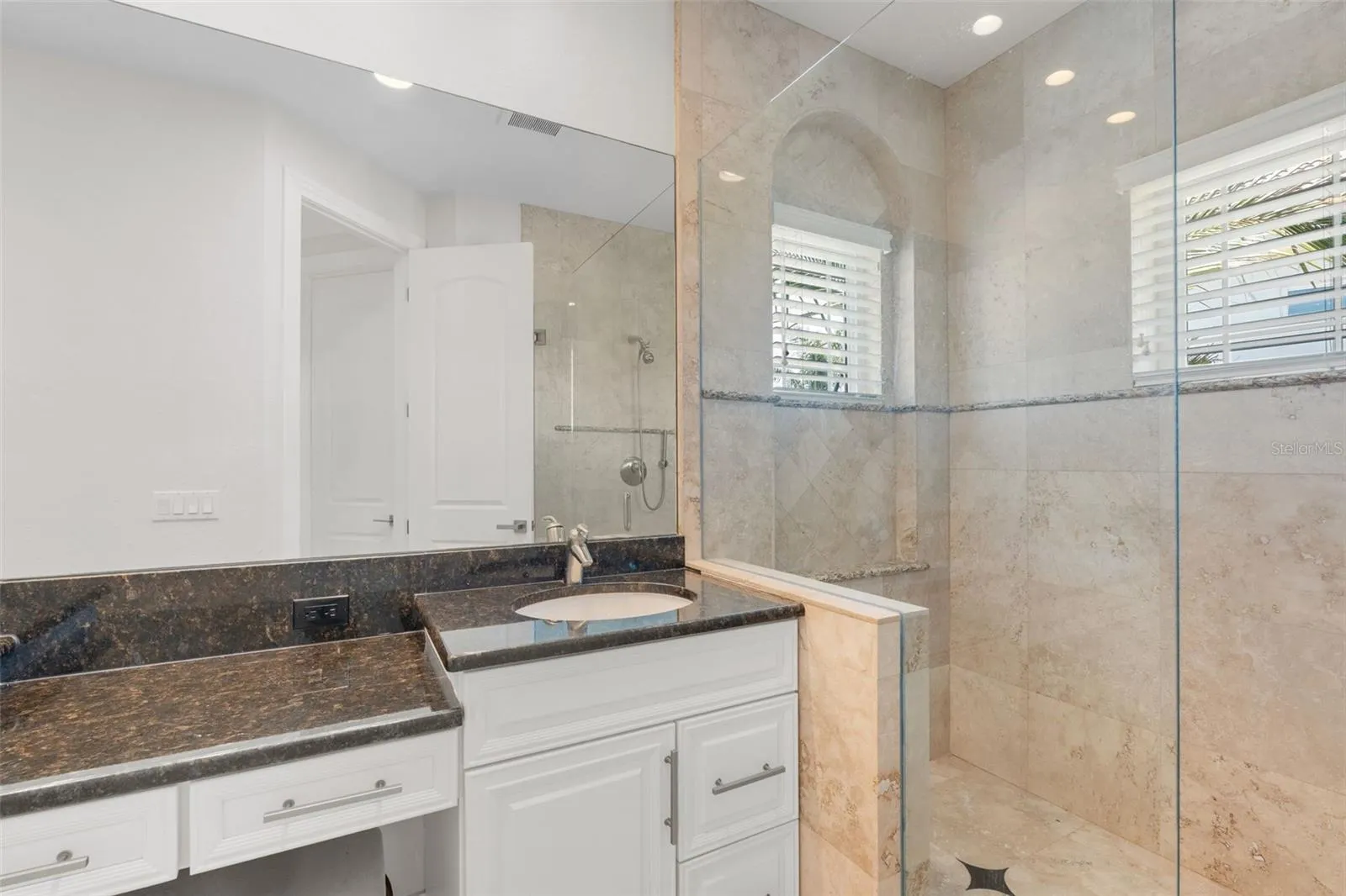 7118 HAWKS HARBOR CIR