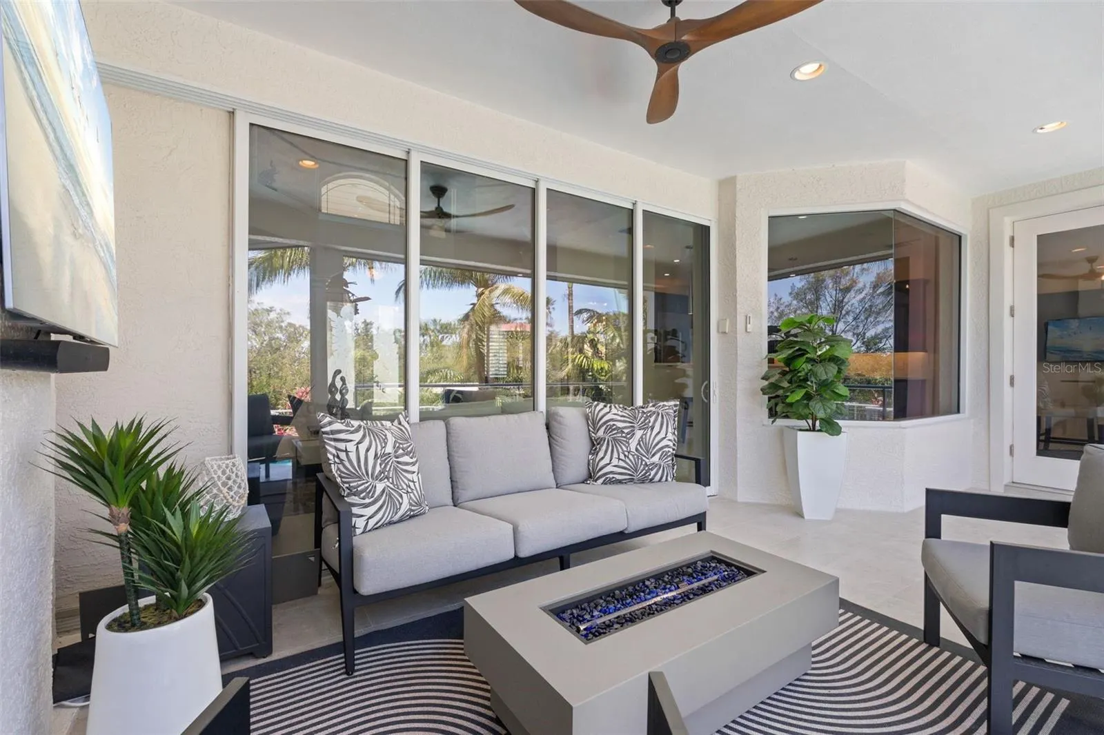 7118 HAWKS HARBOR CIR
