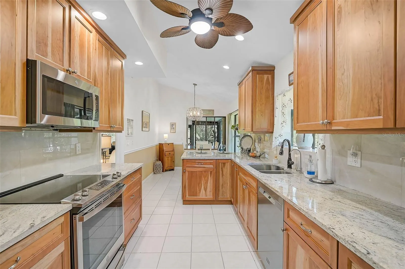 7363 OAK MOSS DR #33, #33