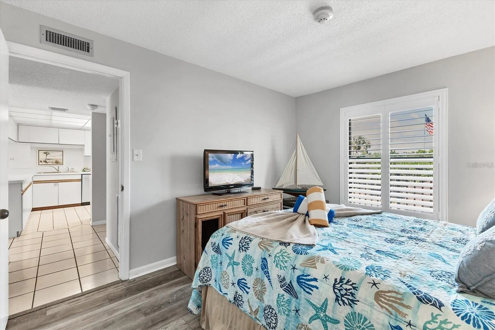 6480 MIDNIGHT PASS RD #311, #311