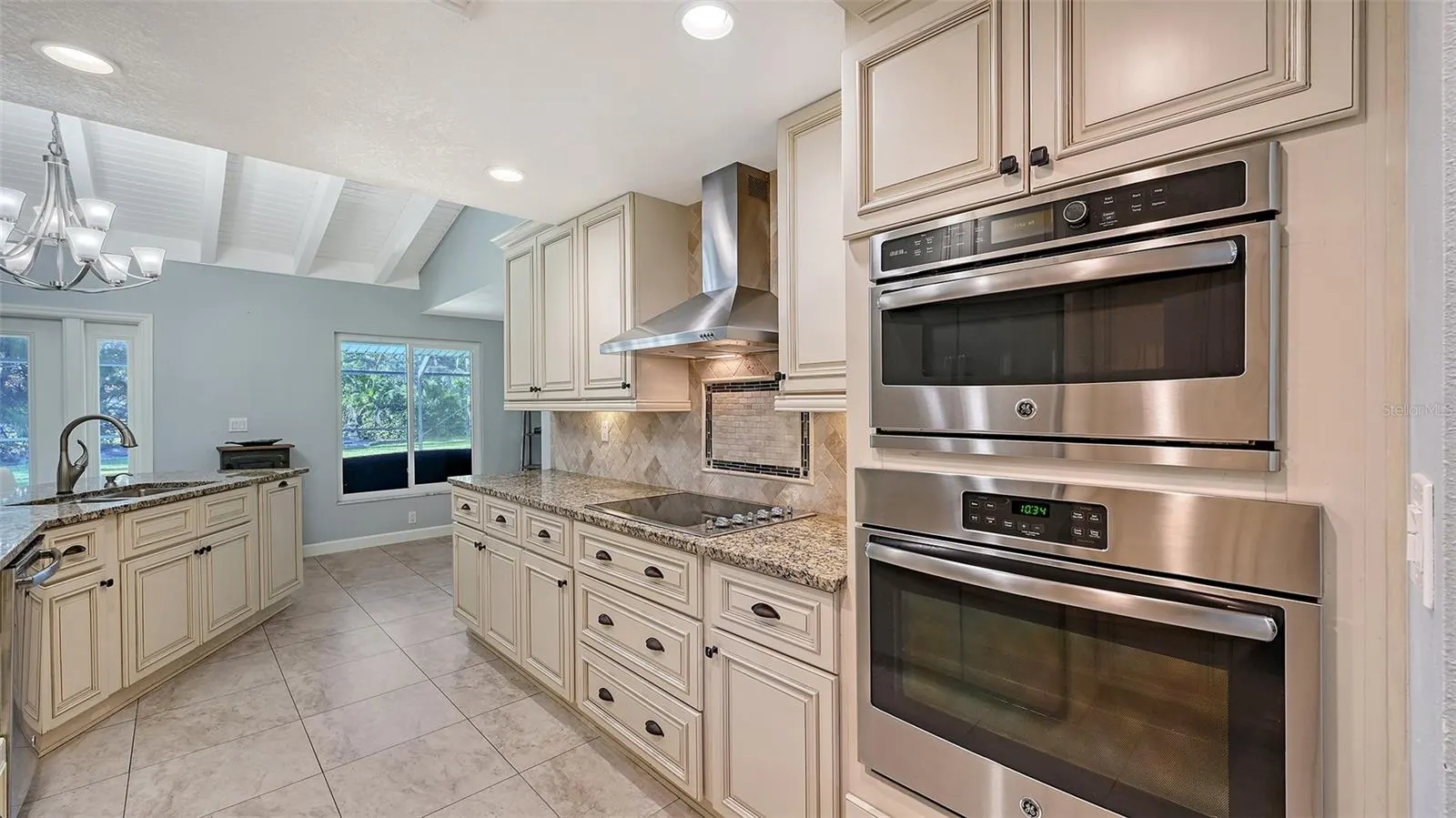 407 BELLINI CIR