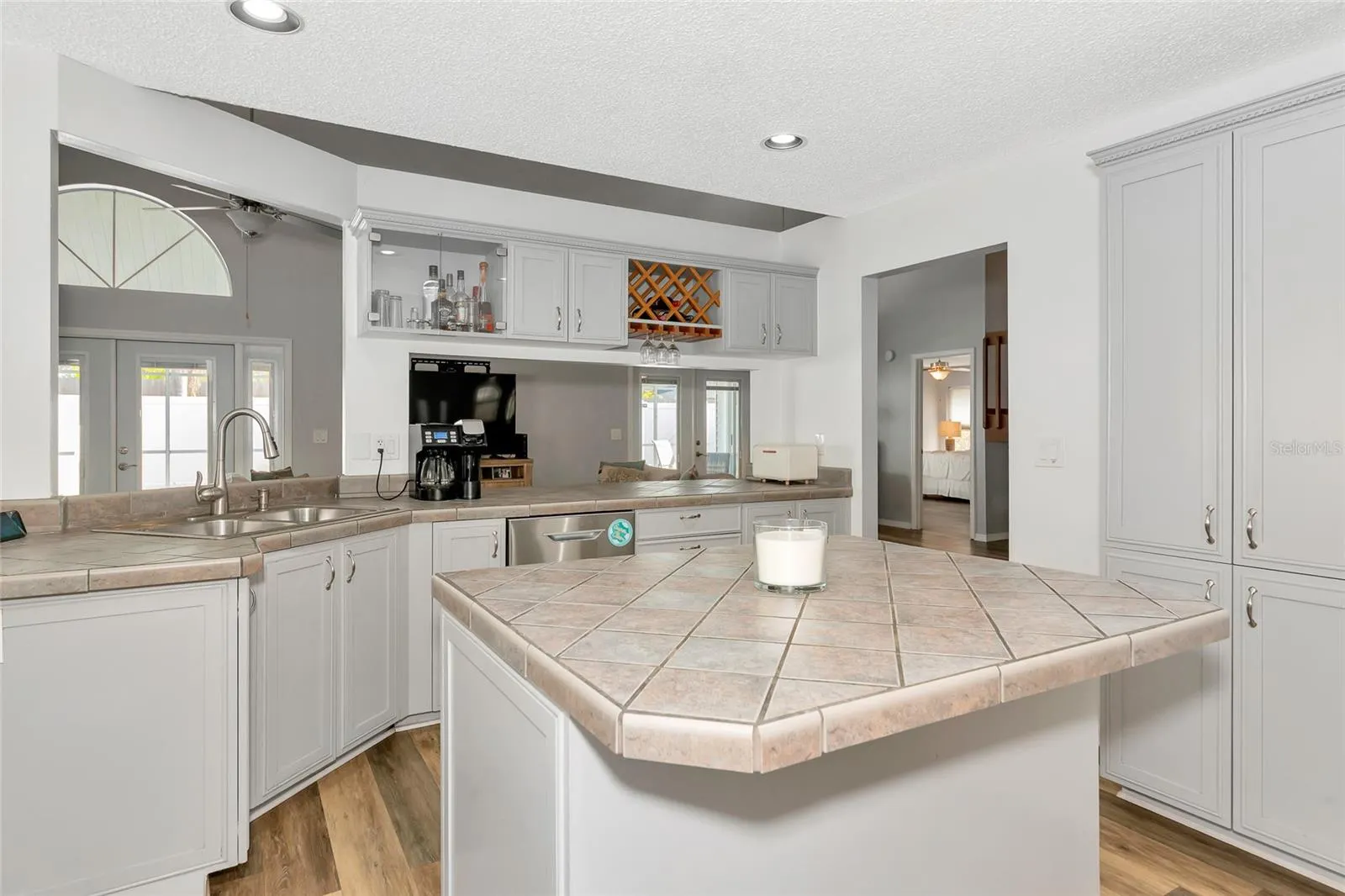 6145 BONAVENTURE CT