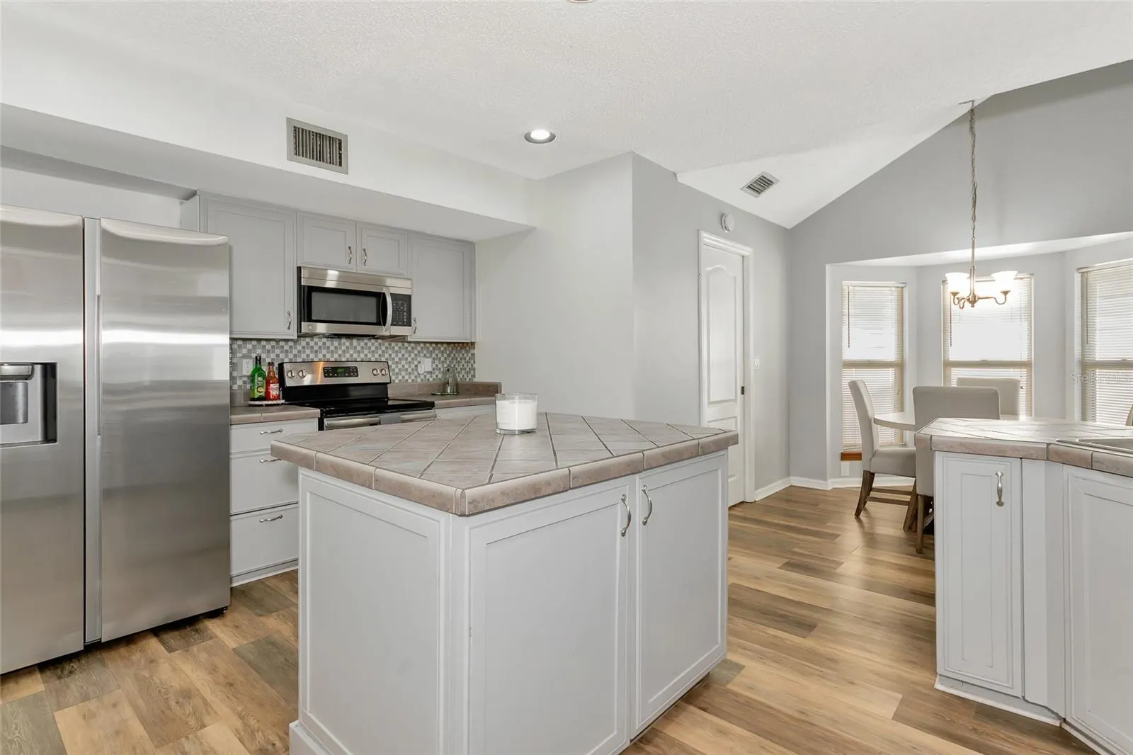 6145 BONAVENTURE CT