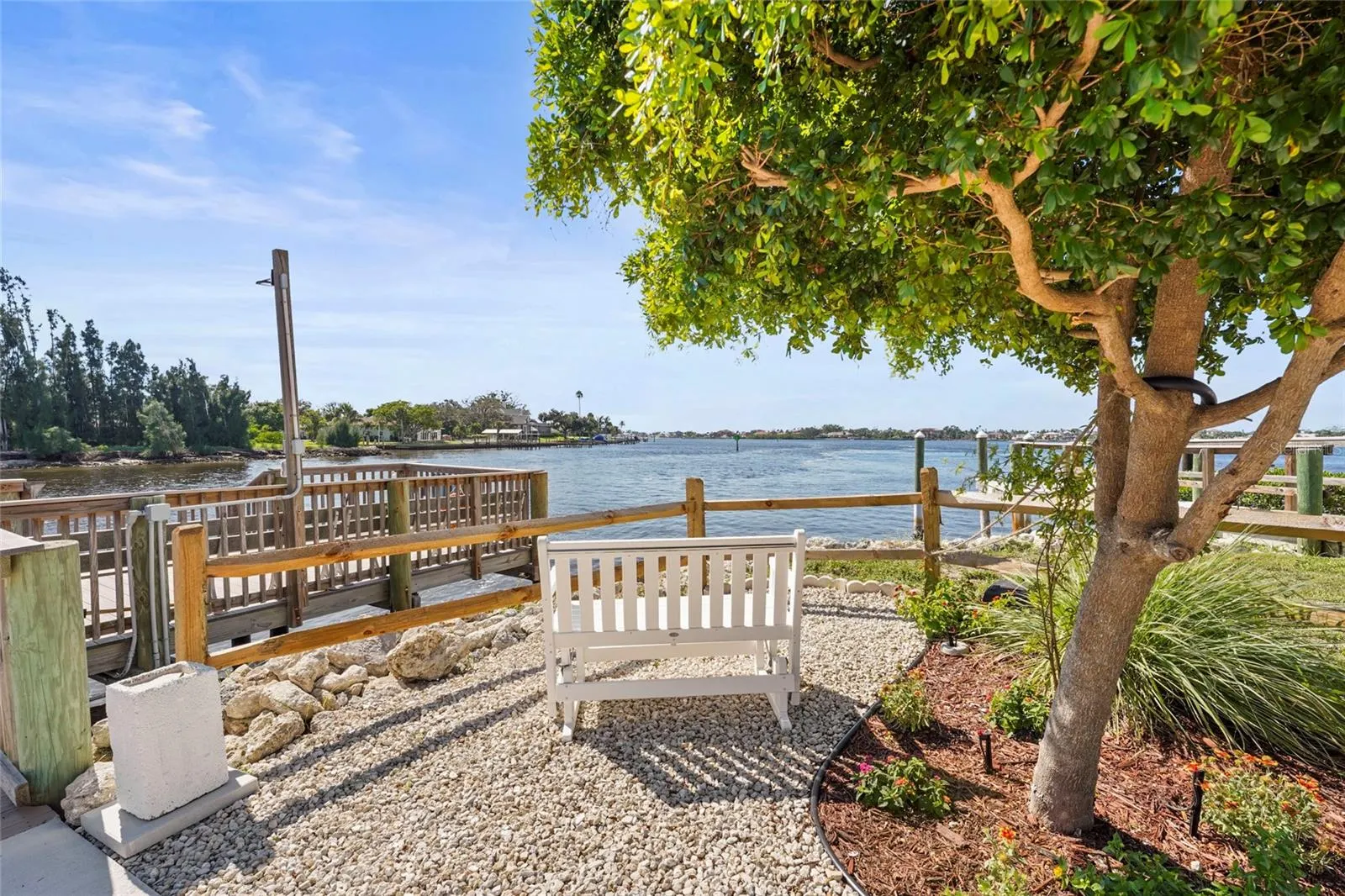 33 STARBOARD DR