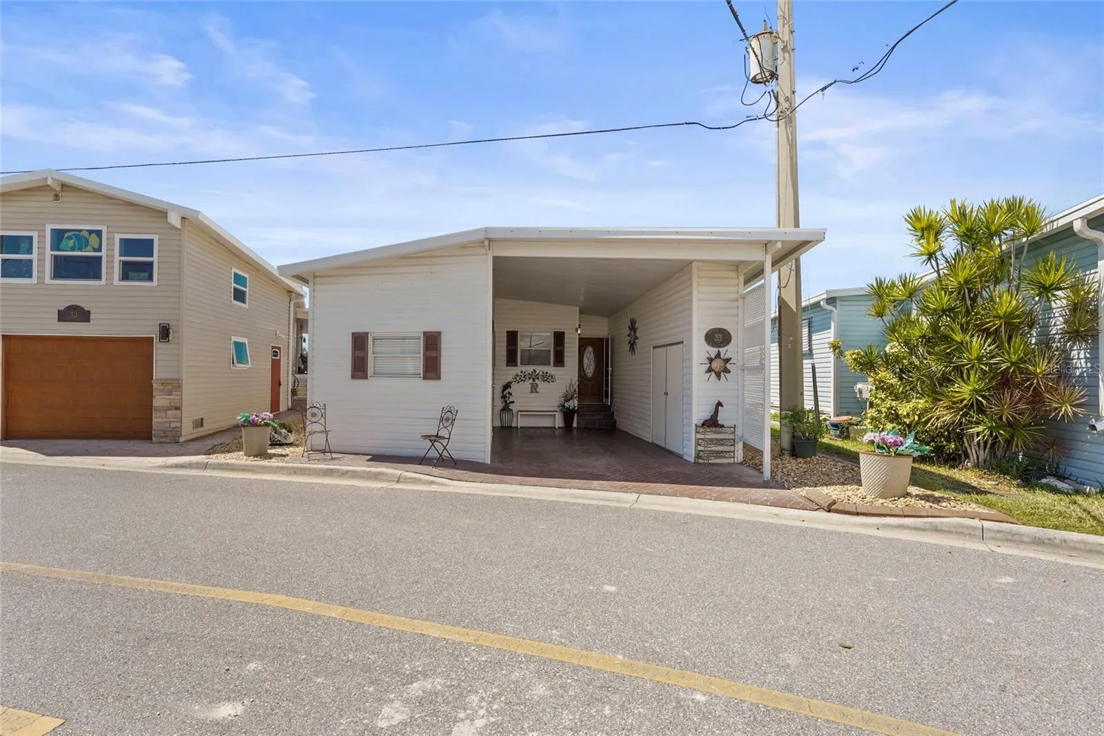 33 STARBOARD DR