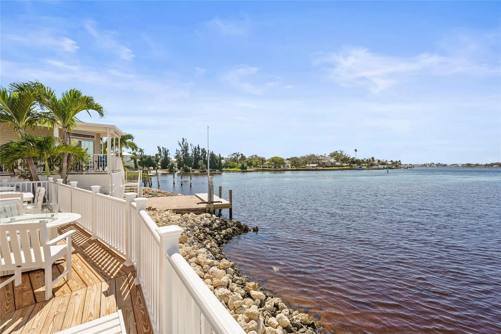 33 STARBOARD DR