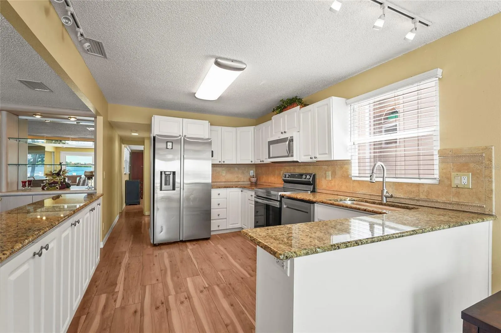 33 STARBOARD DR