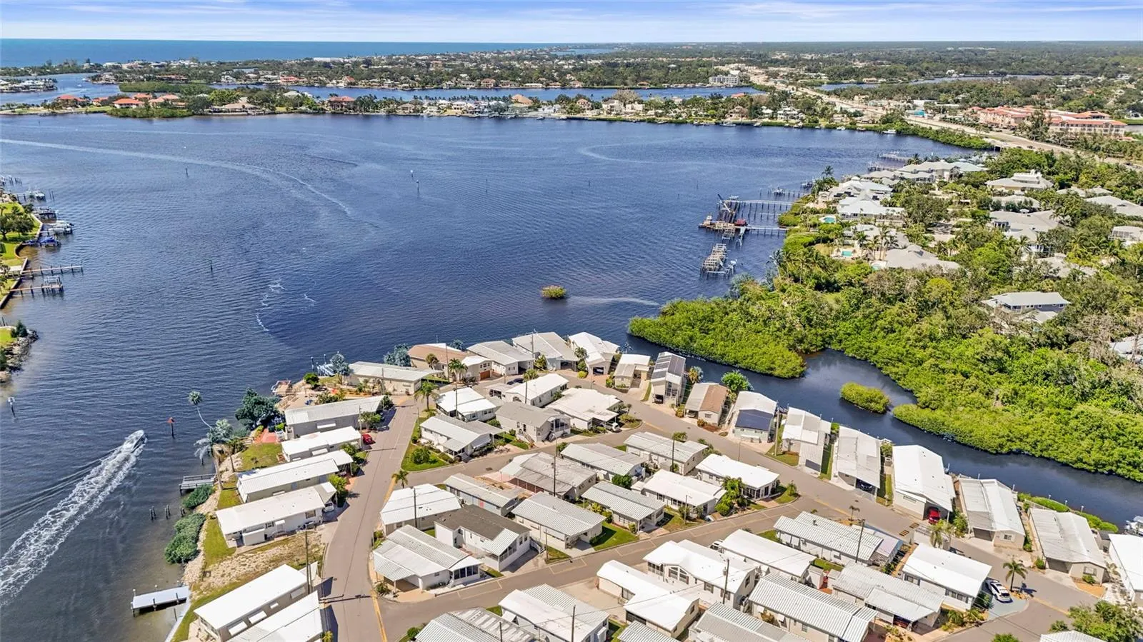33 STARBOARD DR